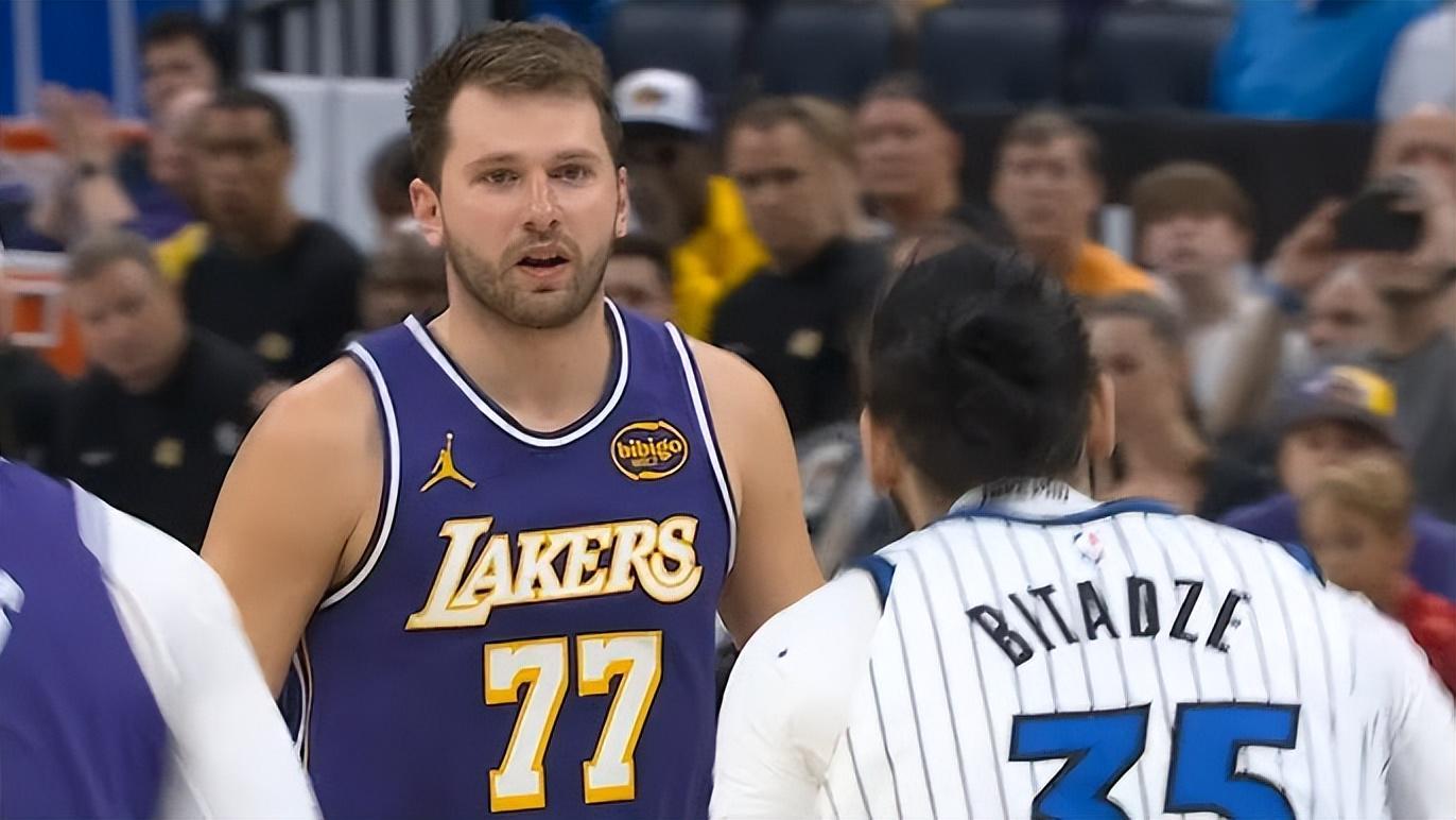 NBA官方:东契奇比塔泽技犯被撤销 卢卡对阵活塞将不会被禁赛